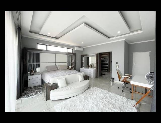 5 BEDROOM HOUSE FOR SALE IN SIX FOUNTAINS RESIDENTIAL ESTATE